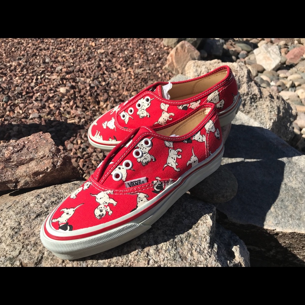 🐾 Disney 101 Dalmatians Shoes Size 6 🐾
